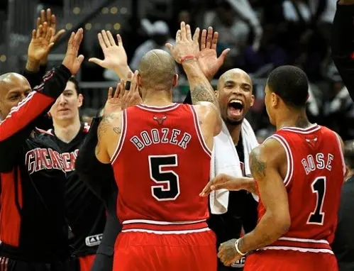 Bulls vence 95-83 a los Hawks y se pone a un juego de la Final del Este