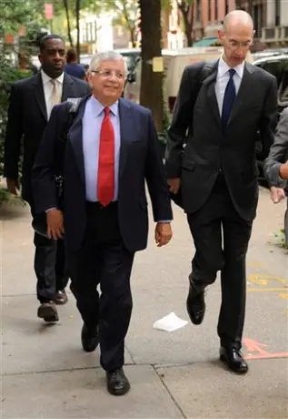 NBA y sindicato, reunidos por segundo día seguido