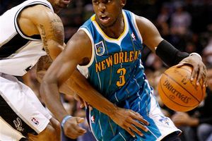 Paul guía victoria de Hornets 99-90 sobre Spurs