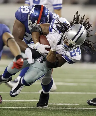 NFL y fabricantes mencionan que no hay casco perfecto