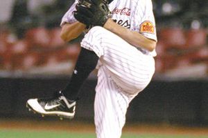 Broncos venció a Sultanes 10 a 9