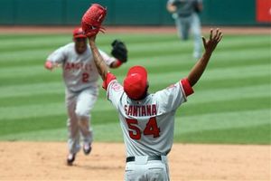 Santana lanzó el primer juego sin hit de los Angelinos en 27 años