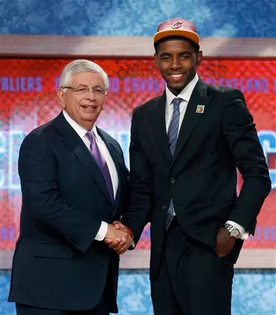 Los Cavs eligen a Irving como primera selección del Draft