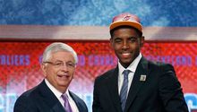Los Cavs eligen a Irving como primera selección del Draft