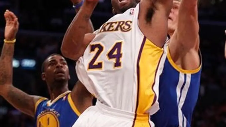 Gasol y Kobe guían paliza de Lakers 107-83 a Golden State