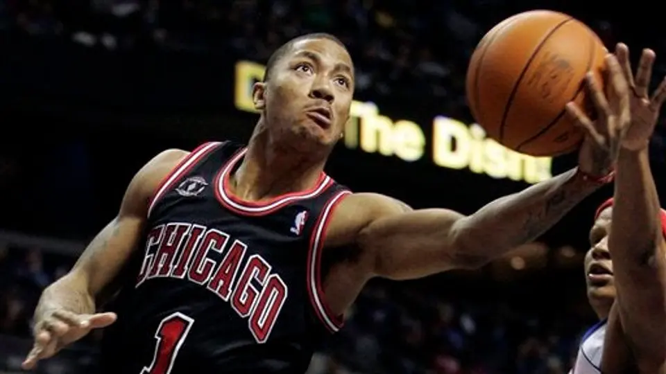 Boozer y Rose encendidos; Chicago vence 95-92 a Detroit en Tiempo Extra