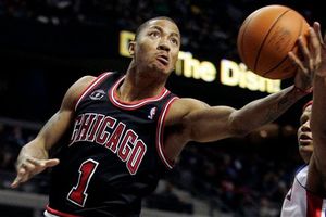 Boozer y Rose encendidos; Chicago vence 95-92 a Detroit en Tiempo Extra