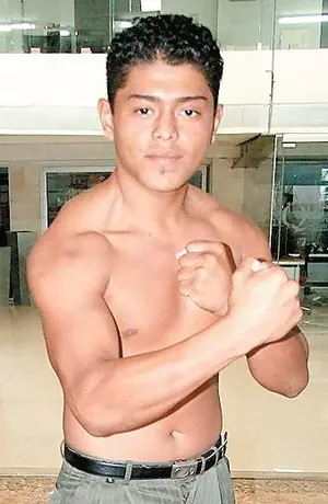 Pugilista entrena en carcel de Cancún