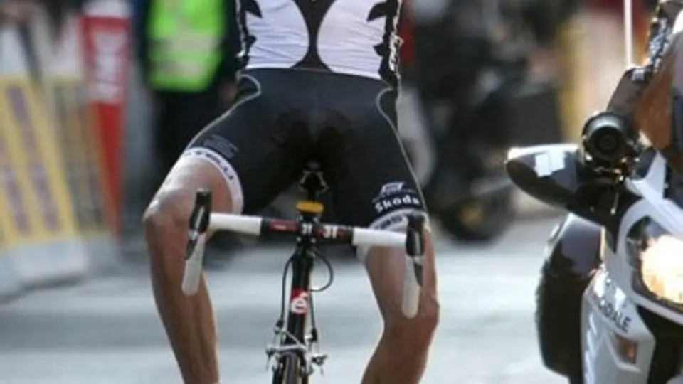 Muere ciclista español en un inusual accidente