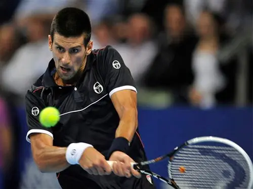 Djokovic regresa a las canchas con un triunfo