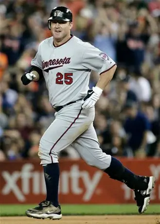 Jim Thome jugará con Filadelfia