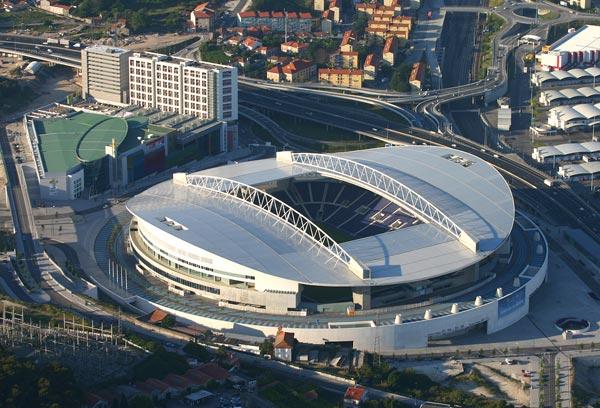 Está ubicado en una de las zonas privilegiadas de la ciudad de Porto. I ESPECIAL
