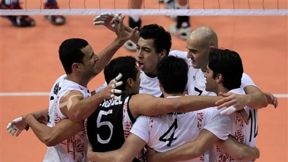 Consigue México primer triunfo en voleibol varonil en Guadalajara 2011