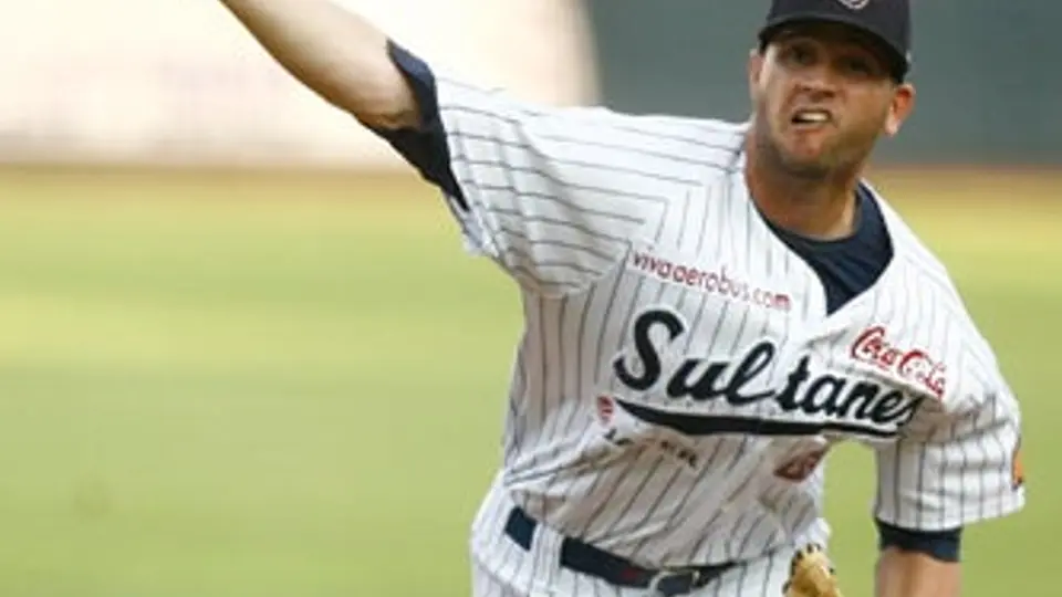 Sultanes fracasan en maratónico juego