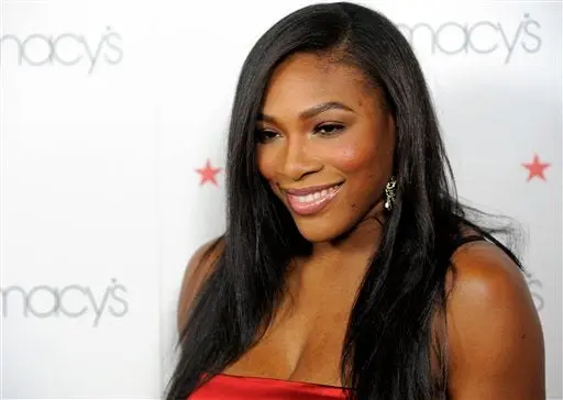 Serena Williams es atendida por embolia pulmonar