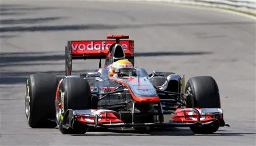 No estamos fuera de la lucha por el campeonato: Lewis Hamilton