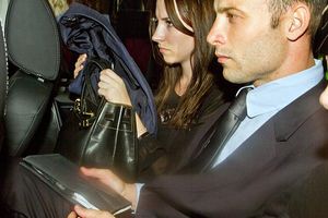 Hermano de Pistorius enfrenta cargo por homicidio