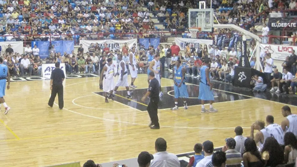 Estrellas de NBA dan exhibición en Mazatlán