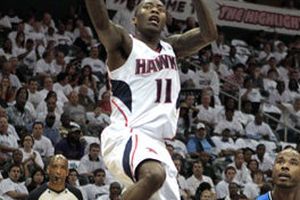 Atlanta derrota al Magic y pone la serie 2-1 a su favor