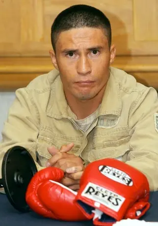 Rayito' García, nuevo Campeón Paja de la OMB