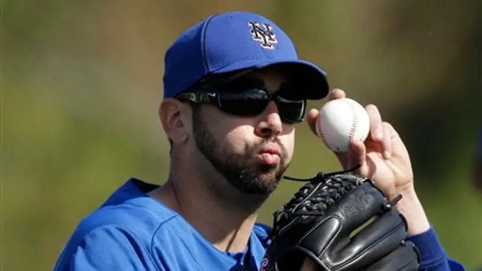Mets decidirían hoy si mandan a Oliver Pérez al bullpen