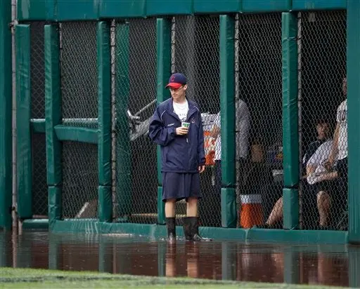 Seattle-Cleveland, suspendido por lluvia