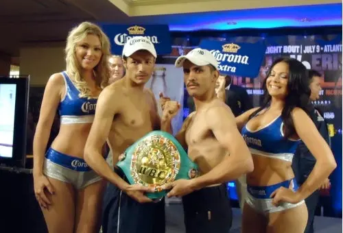 Jhonny González será favorito ante el texano Villa