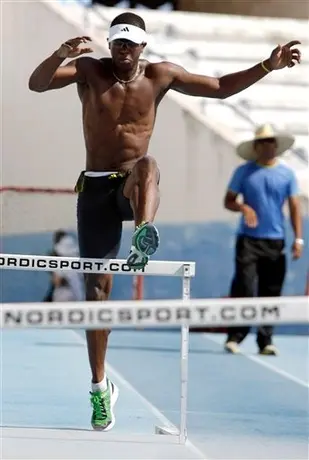 Robles, Sánchez y Murer dan brillo al atletismo