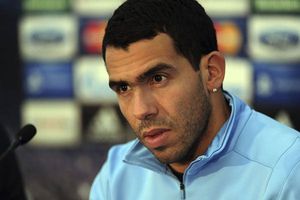 Carlos Tévez se queda sin licencia para conducir