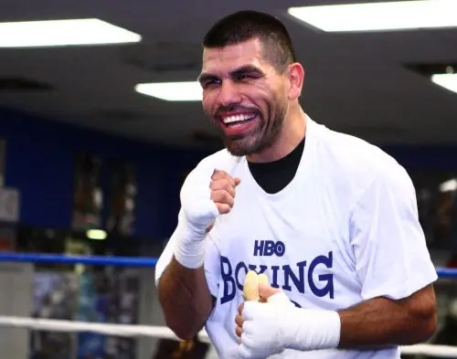 Se eliminarán Angulo y Martyrosyan por pelear con Canelo