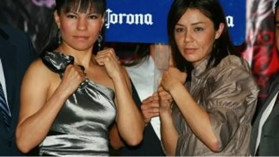 Ya no habría título AMB en pleito Jackie vs Ana