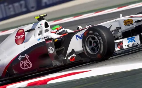Checo Pérez llegó en el lugar 11 durante la segunda práctica del GP de Barcelona