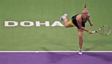 Wozniacki arrasa con Dementieva en Masters de Doha