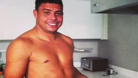 Novia de Ronaldo lo quiere... en la cocina
