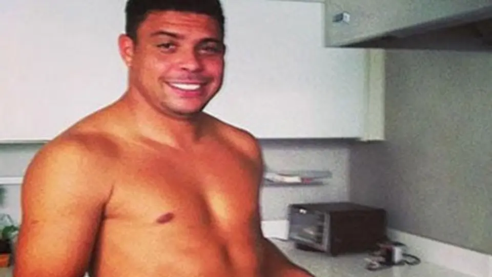 Novia de Ronaldo lo quiere... en la cocina