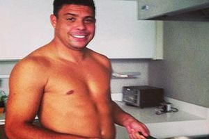 Novia de Ronaldo lo quiere... en la cocina