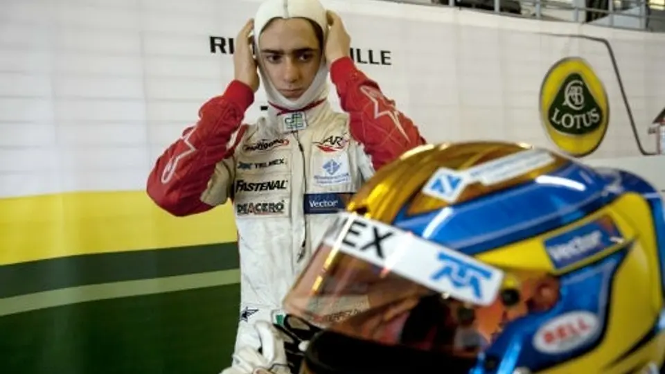'Guti' remonta en el circuito Yas Marina