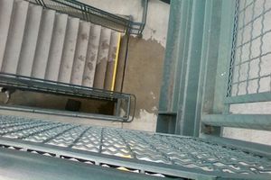 Hombre muere tras caída en el estadio de Rockies