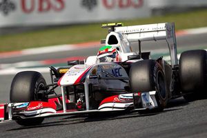 Checo suma sus primeros puntos en el GP de España