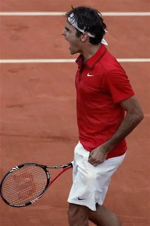Roger despacha a Djokovic y jugará la Final ante Nadal