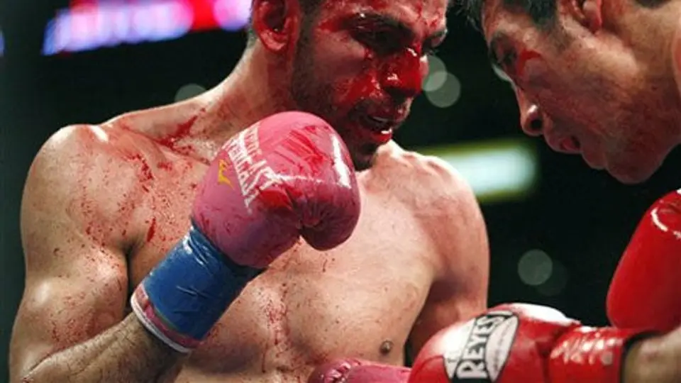 DeMarco noqueó a Linares y es nuevo Campeón
