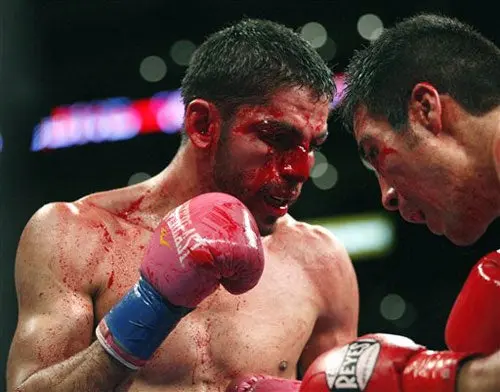 DeMarco noqueó a Linares y es nuevo Campeón