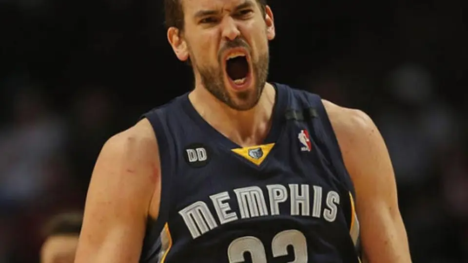 Con una gran actuación de Gasol, Memphis venció a Filadelfia