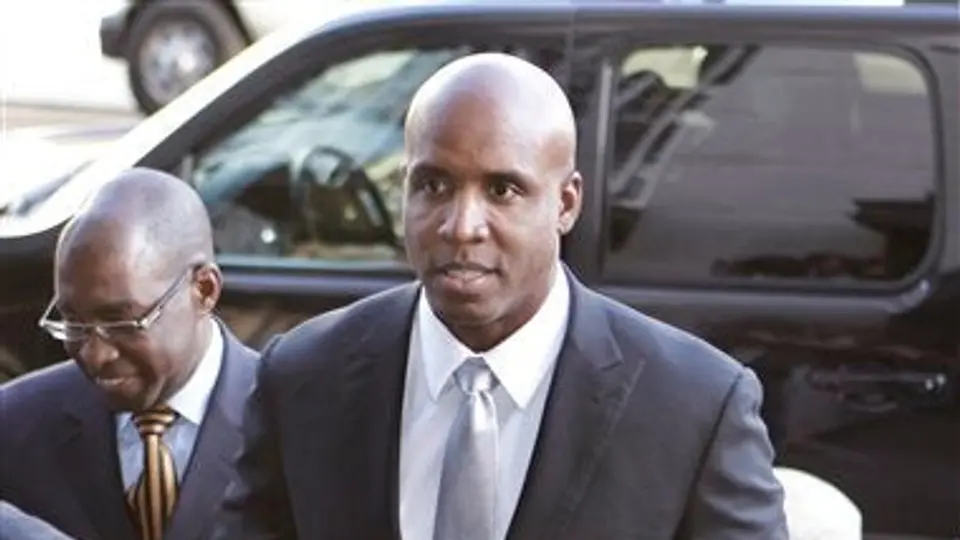 Retiran un cargo en acusación contra Barry Bonds