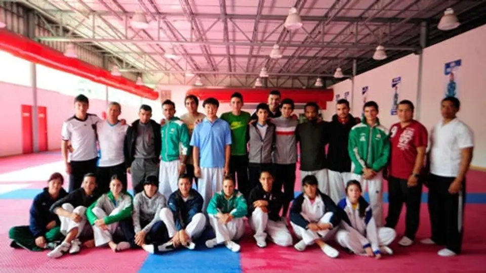 Selección Mexicana de Taekwondo ya está en Monterrey y vienen por el oro