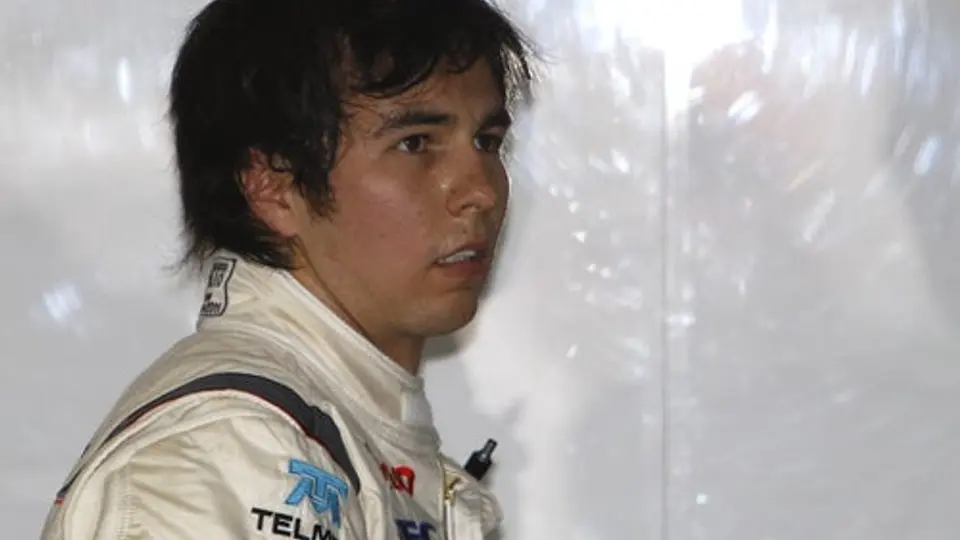 Checo Pérez permanecerá dos días más internado