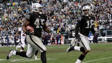 Oakland arruina debut de Tebow; Raiders apalea 39-23 a Denver