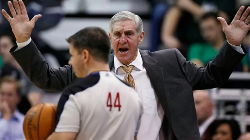 Sloan renuncia como coach del Jazz de Utah