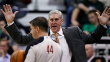 Sloan renuncia como coach del Jazz de Utah