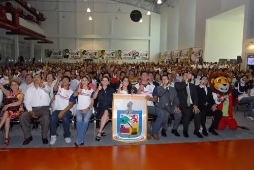 Abanderan a representantes de Nuevo León en la Olimpiada Nacional